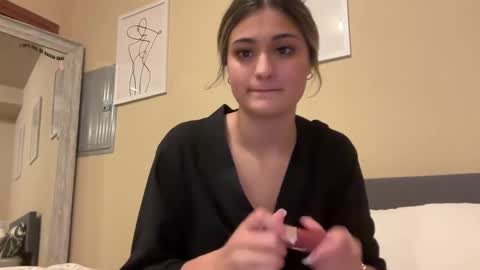 Snapshot of babymia4u chatting on 02.23.25 Mia online show from 02.23.25