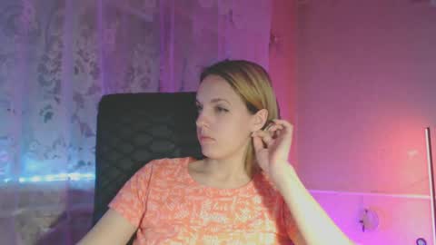Snapshot of babymuro4ka chatting on 02.11.25 Sonya online show from 02.11.25