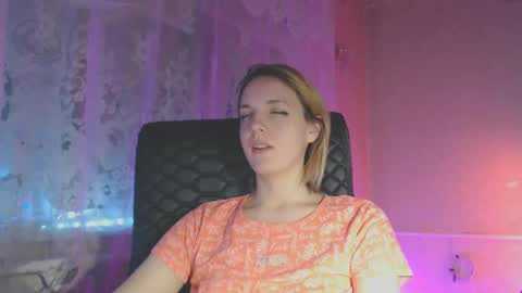Snapshot of babymuro4ka chatting on 02.17.25 Sonya online show from 02.17.25
