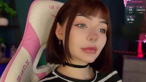 Snapshot of babyroxynill chatting on 10.19.25 Nika online show from 10.19.25