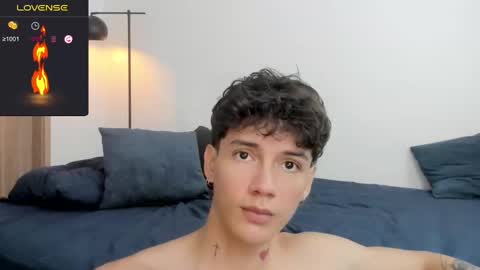 Snapshot of badboy_one chatting on 02.15.25 jhojan online show from 02.15.25