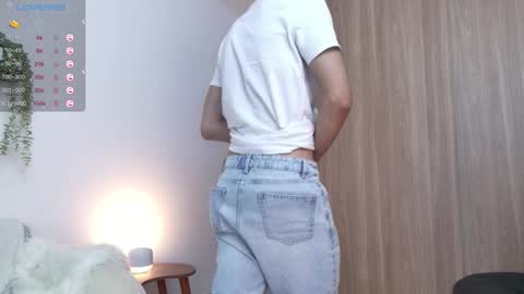 Snapshot of badboy_one chatting on 10.05.25 jhojan online show from 10.05.25