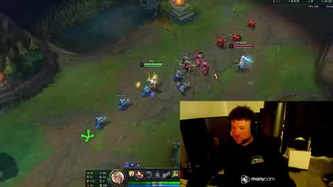 Snapshot of baftez chatting on 09.28.25 Baffels online show from 09.28.25