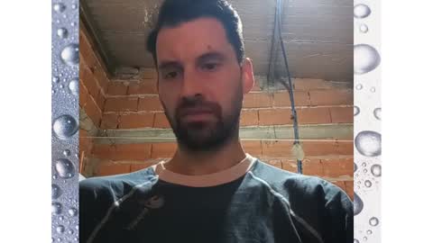 Snapshot of banana_argen_15 chatting on 12.19.24 Ezequiel online show from 12.19.24