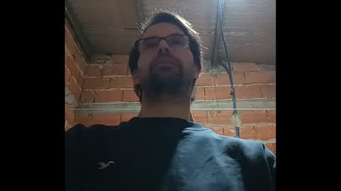 Snapshot of banana_argen_15 chatting on 09.17.25 Ezequiel online show from 09.17.25