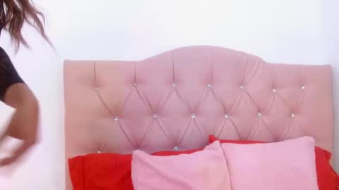 Snapshot of barbara_baker_ chatting on 10.31.25 barbara_baker_ online show from 10.31.25