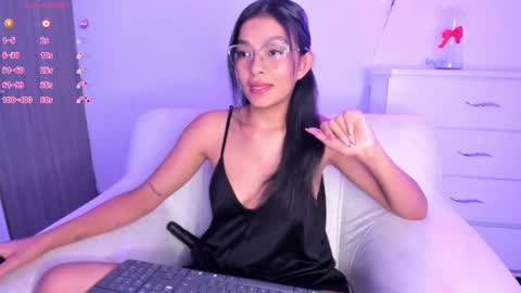 Snapshot of barbie_brunette3 chatting on 12.18.24 independet model online show from 12.18.24