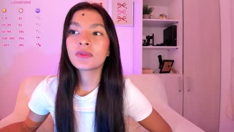 Snapshot of barbie_brunette3 chatting on 10.19.25 independet model online show from 10.19.25