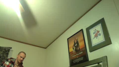 Snapshot of battlewolfxx chatting on 12.14.24 battlewolfxx online show from 12.14.24