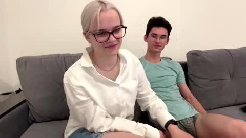 Snapshot of bawdycouplee chatting on 09.10.25 Max and Bella online show from 09.10.25