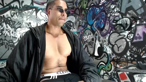 Snapshot of bbc_monster1 chatting on 02.01.25 Justin online show from 02.01.25