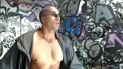 Snapshot of bbc_monster1 chatting on 02.08.25 Justin online show from 02.08.25