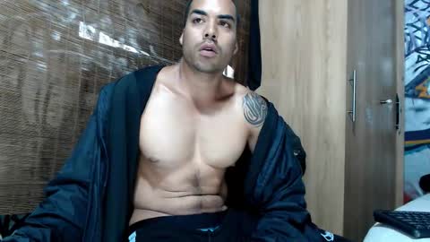 Snapshot of bbc_monster1 chatting on 11.12.25 Justin online show from 11.12.25