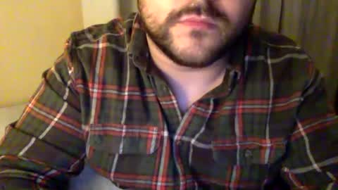 Snapshot of bbry10 chatting on 12.31.24 Latino B-Ray online show from 12.31.24