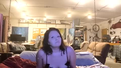 Snapshot of bdeunltd chatting on 09.22.25 bdeunltd online show from 09.22.25