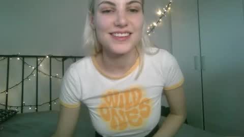 Snapshot of bea_trix77 chatting on 01.12.25 Yours sweet Bea 3 online show from 01.12.25