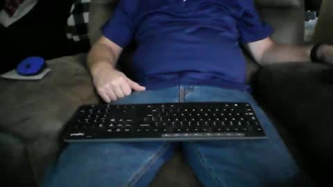 Snapshot of beachguy38 chatting on 12.01.24 beachguy38 online show from 12.01.24