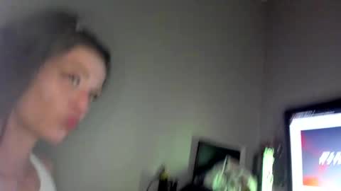 Snapshot of beaniebaby2 chatting on 02.14.25 beaniebaby2 online show from 02.14.25