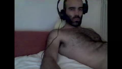 Snapshot of bear14250949 chatting on 10.31.25 bear14250949 online show from 10.31.25