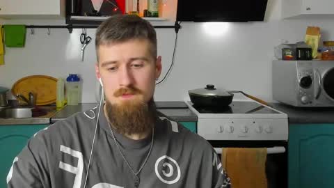 Snapshot of bearded_legend chatting on 01.26.25 Zeus online show from 01.26.25