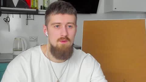 Snapshot of bearded_legend chatting on 02.14.25 Zeus online show from 02.14.25