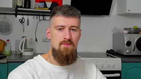 Snapshot of bearded_legend chatting on 09.22.25 Zeus online show from 09.22.25