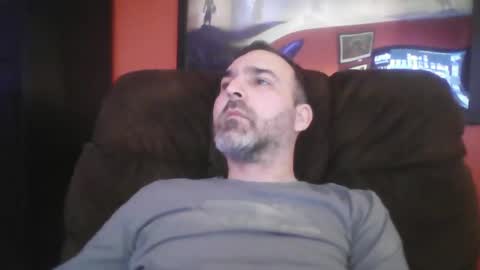 Snapshot of beardedambition chatting on 02.15.25 beardedambition online show from 02.15.25