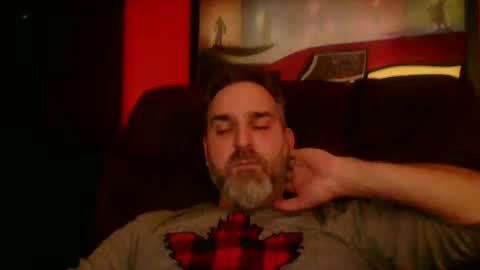 Snapshot of beardedambition chatting on 10.18.25 beardedambition online show from 10.18.25