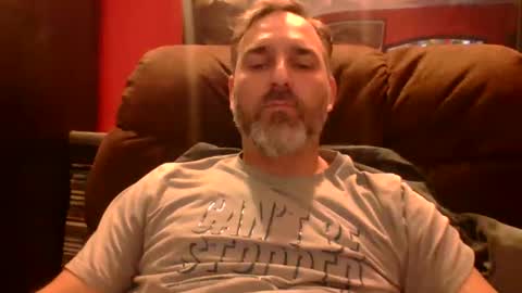 Snapshot of beardedambition chatting on 10.27.25 beardedambition online show from 10.27.25
