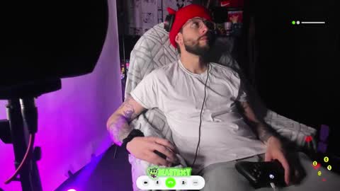 Snapshot of beastbxy chatting on 01.23.25 beast bxy online show from 01.23.25