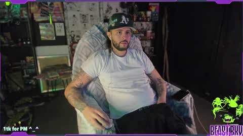 Snapshot of beastbxy chatting on 01.31.25 beast bxy online show from 01.31.25