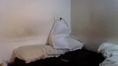 Snapshot of beasts_little_beauty chatting on 11.10.25 Beast And His Beauty online show from 11.10.25