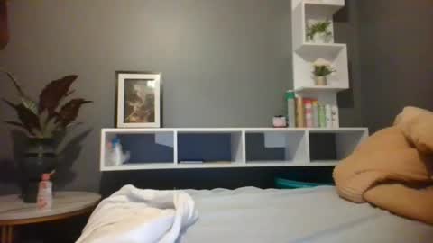 Snapshot of beautie699392 chatting on 02.10.25 Lil stunner online show from 02.10.25