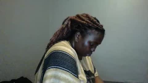 Snapshot of beautie699392 chatting on 03.11.25 Lil stunner online show from 03.11.25