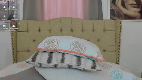 Snapshot of beautyari_ chatting on 03.08.25 Ariana Reyes online show from 03.08.25