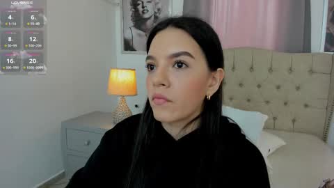 Snapshot of beautyari_ chatting on 03.12.25 Ariana Reyes online show from 03.12.25