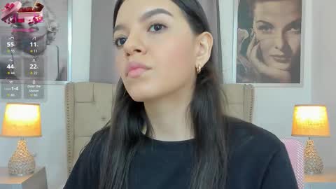 Snapshot of beautyari_ chatting on 09.11.25 Ariana Reyes online show from 09.11.25