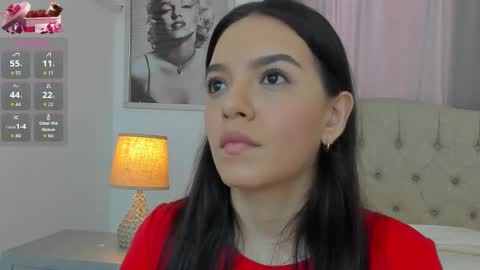 Snapshot of beautyari_ chatting on 09.15.25 Ariana Reyes online show from 09.15.25