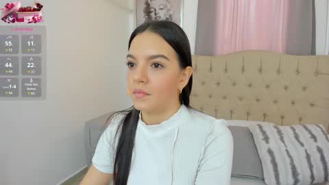 Snapshot of beautyari_ chatting on 09.27.25 Ariana Reyes online show from 09.27.25