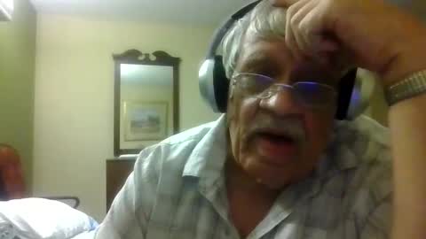 Snapshot of beautytomyeyes chatting on 10.09.25 beautytomyeyes online show from 10.09.25