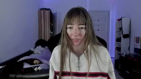 Lisa online show from 09.23.25