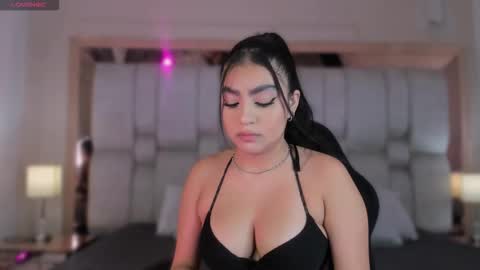 Snapshot of bela_cox chatting on 09.27.25 Bela  online show from 09.27.25