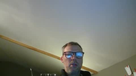 Snapshot of belgianordenary chatting on 10.28.25 belgianordenary online show from 10.28.25