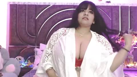 Snapshot of bella_taylor_a chatting on 10.15.25  Bella Taylore  online show from 10.15.25