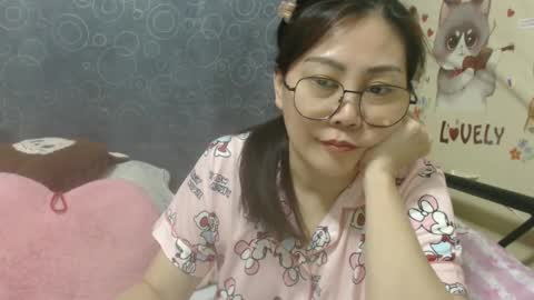 Snapshot of bellbabe chatting on 01.08.25 Bella online show from 01.08.25