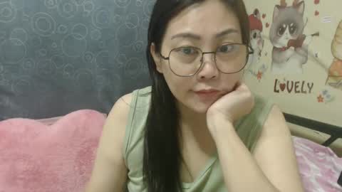 Snapshot of bellbabe chatting on 01.18.25 Bella online show from 01.18.25