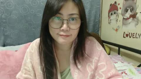 Snapshot of bellbabe chatting on 02.04.25 Bella online show from 02.04.25