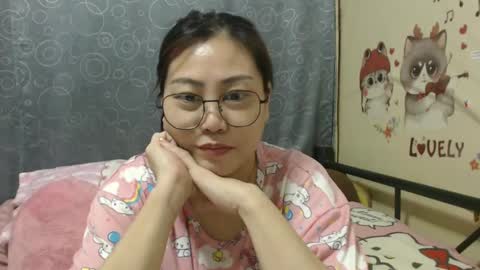 Snapshot of bellbabe chatting on 02.07.25 Bella online show from 02.07.25