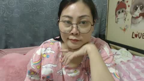 Snapshot of bellbabe chatting on 02.07.25 Bella online show from 02.07.25