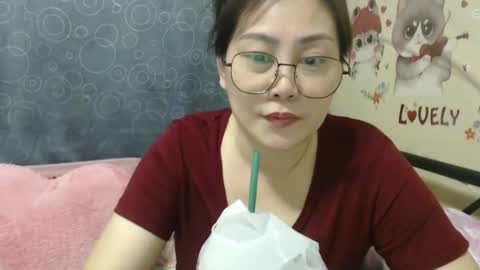 Snapshot of bellbabe chatting on 02.09.25 Bella online show from 02.09.25